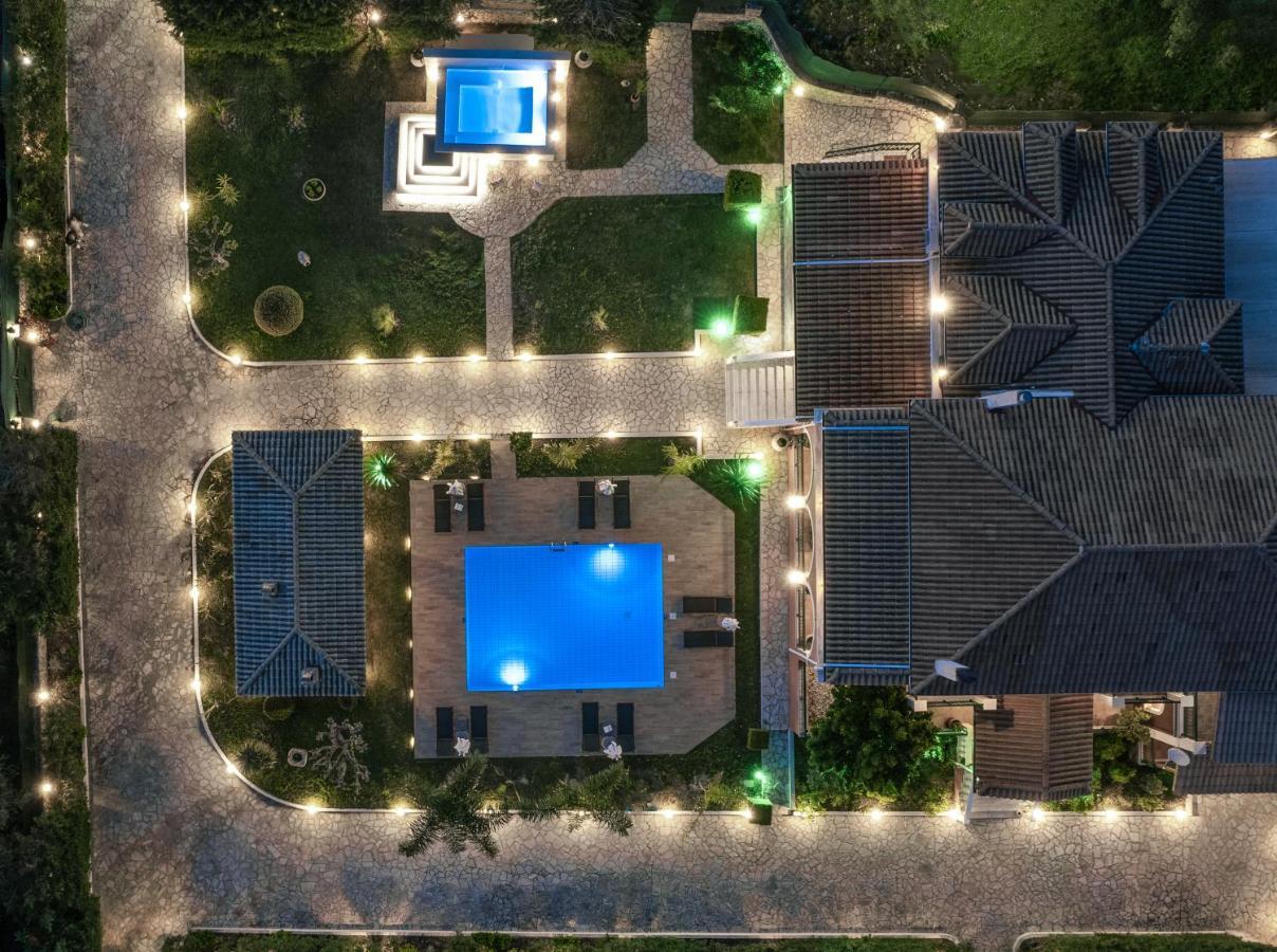 Amalthia Villa Mouzákion Exterior photo